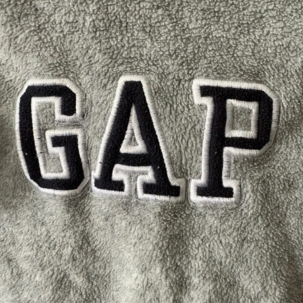 GAP Infant Gray Sweater one piece outfit size 6-12mo